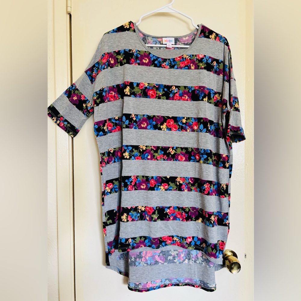 LuLaRoe Gray Floral Top